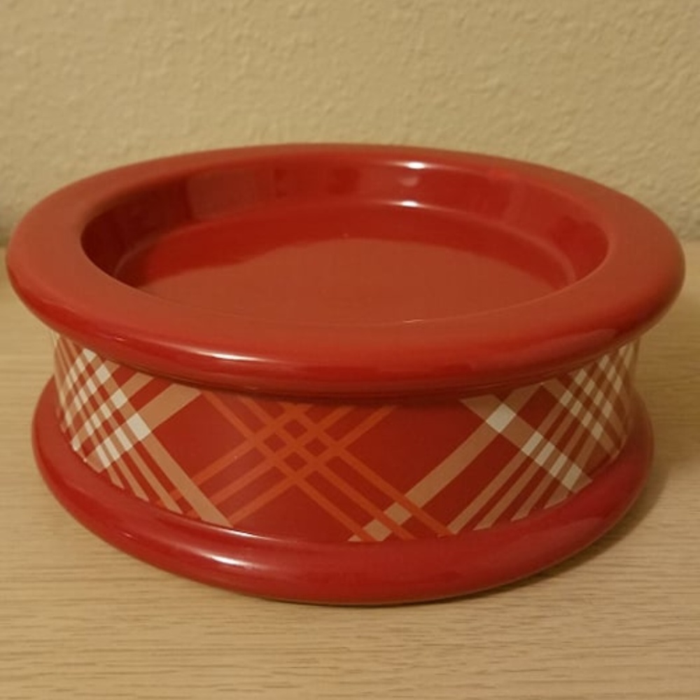 Red Plaid Pedestal